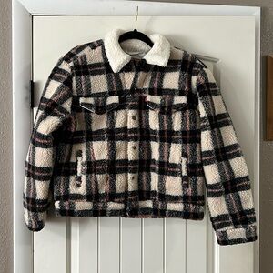 NWT Levi’s Ex-Boyfriend Trucker Jacket